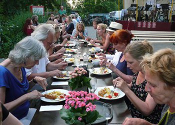 Eten bij Teus en Carin de Roode Haan, Warfhuizen