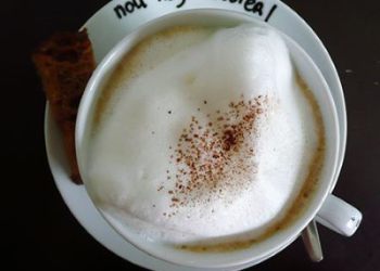 Kop en schotel Nou Nog Mooier