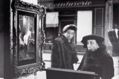 Gefotografeerd vanuit Galerie Romi in Parijs, 1947